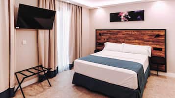 Studio, 1 lit double | Chambres insonorisées, fer et planche à repasser