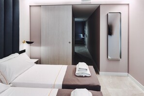 Studio, Multiple Beds | In-room safe, soundproofing, iron/ironing board, cots/infant beds - Estrella De Mar - Boutique ApartHotel (Benidorm)