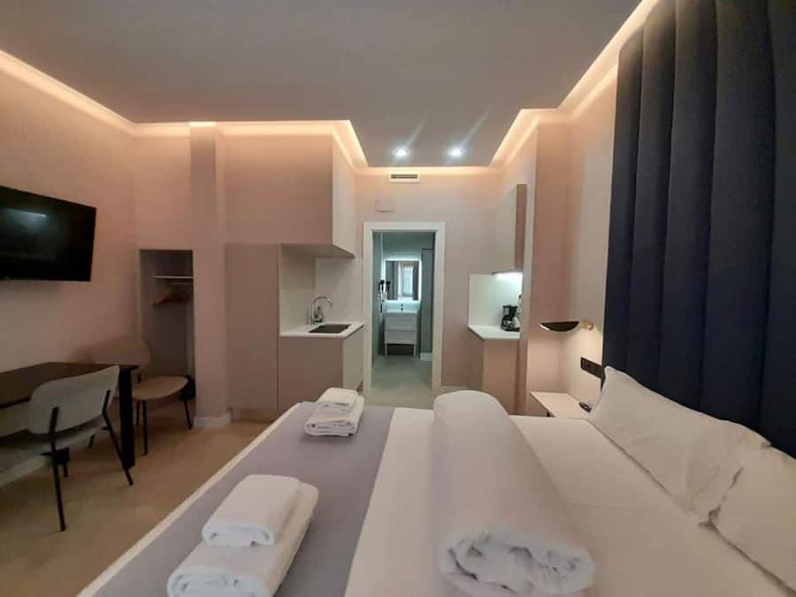 Studio, Ground Floor | In-room safe, soundproofing, iron/ironing board, cribs/infant beds