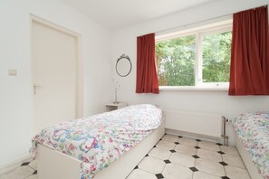 อพาร์ทเมนท์ | 2 ห้องนอน, ตกแต่งพิเศษโดยเฉพาะ, ผ้าปูที่นอน