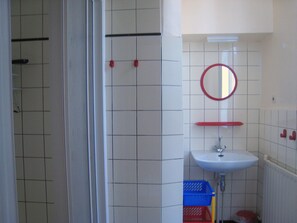 Apartment | Bathroom