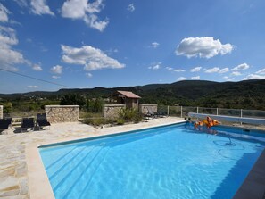 Exterior - Countryside Villa in Ardeche With Gorgeous Views (Grospierres)