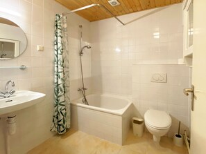 House | Bathroom