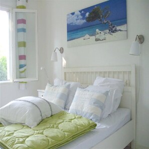 2 bedrooms, individually furnished, iron/ironing board, bed sheets - Villa in Saint-couat With Private Pool (Saint-Couat-d'Aude)