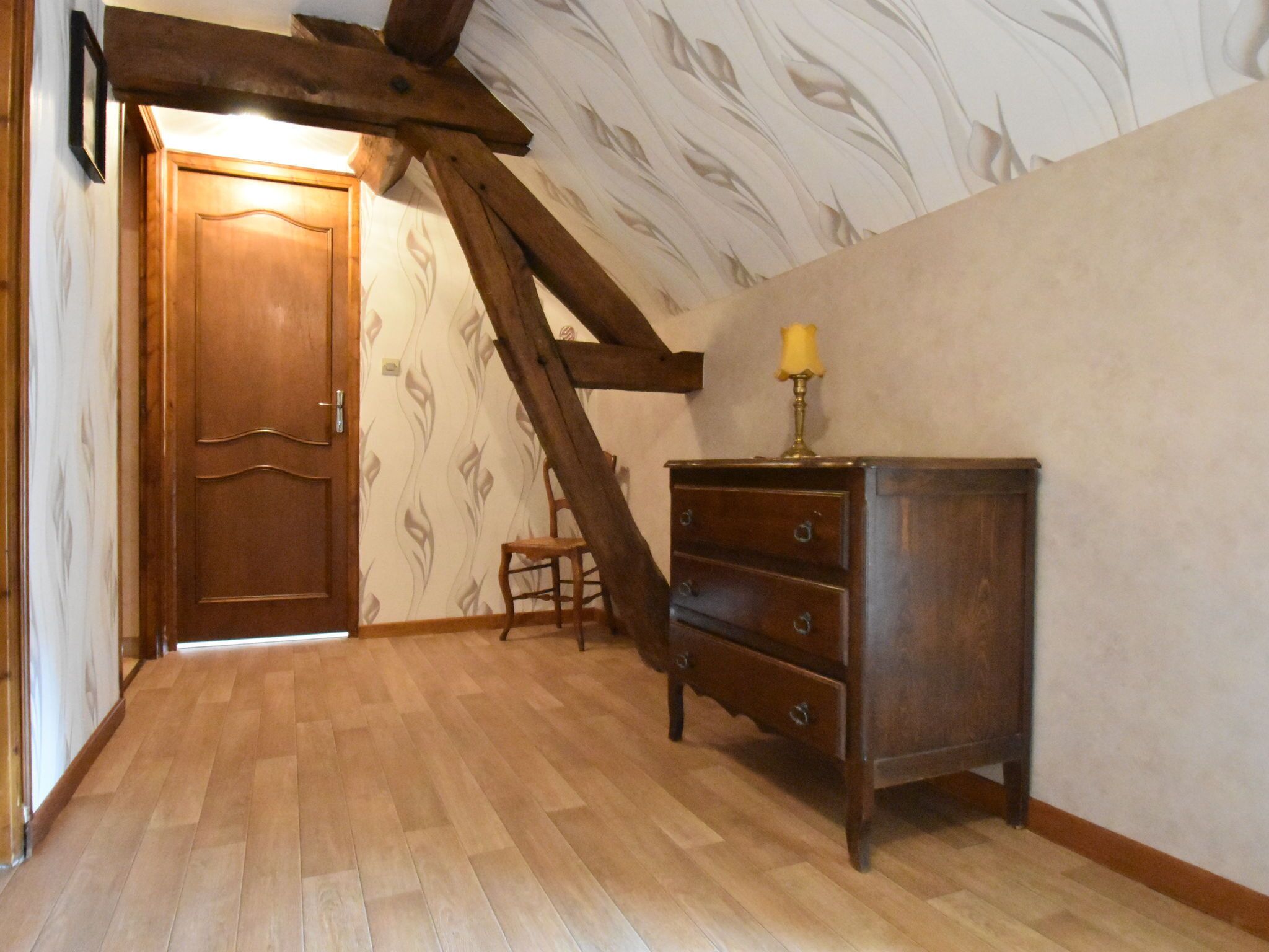 3 chambres, ameublement personnalisé, draps fournis