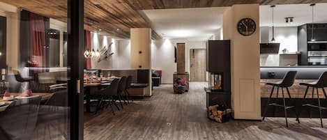 Chalet | Private kitchen | Microwave