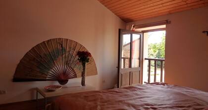 Countryside Family Haven for 8 With Pool