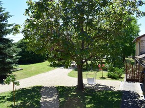 Garden - Countryside Family Haven for 8 With Pool (Saint-Jean-de-Sauves)