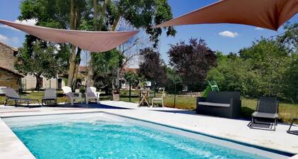 Countryside Family Haven for 8 With Pool