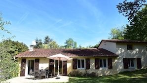 Exterior - Beautiful House in Saint-cybranet With Private Swimming Pool and Near Lovely Castles (Saint-Cybranet)