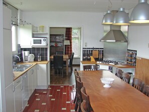 Ferienhaus | Eigene Küche | Kühlschrank, Mikrowelle, Ofen, Herdplatte