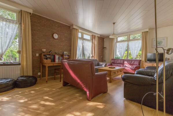 House | Living room | DVD player