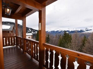 Balcony - Spacious Chalet in Vallandry Near Ski Area (Peisey-Nancroix)