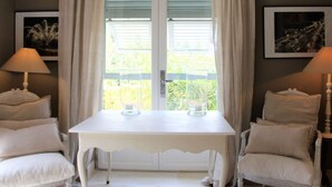 Reception - Ritzy Villa With a View of Alps and Heated Pool in Nic (Nice)