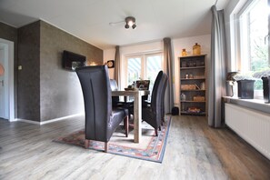 House | Tempat makan