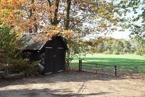 House | View from property - Alluring Holiday Home in Reutum-Weerselo with Hot Tub (Reutum)