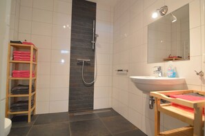 公寓 | 浴室 | 淋浴设  施