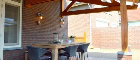 อพาร์ทเมนท์ | ระเบียง