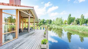 ๋น๋ผ | ๋ฐ์ฝ๋