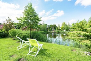 Villa | View from property - Villa in Biddinghuizen by Lake Vulwe (Biddinghuizen)