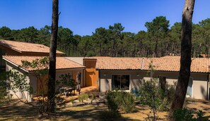 House | Exterior - Chic Retreat by the Dunes (Carcans)