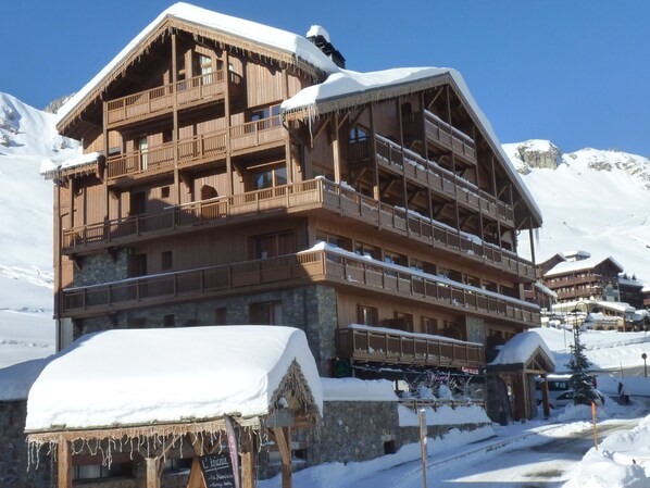 Apartment | Exterior - Hilltop Apartment, at Just 300 m. From the Slopes in Tignes (Tignes)