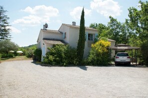 Exterior - Holiday Home Provence With Pool (Cereste)