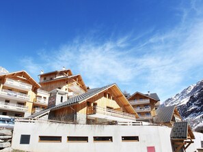 Exterior - Modern Apartment With a Dishwasher in Authentic Vaujany (Vaujany)