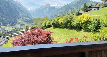 Sunny Alpine Apartment by the Slopes