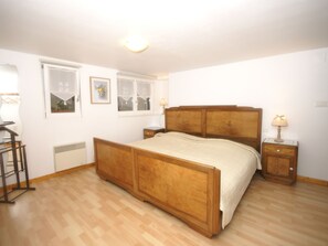 Apartment | Room amenity - Apartment in Riquewihr Near Vineyards (Riquewihr)