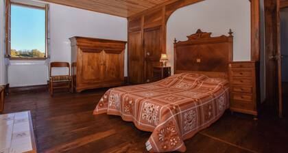 Vintage Retreat in Montfaucon