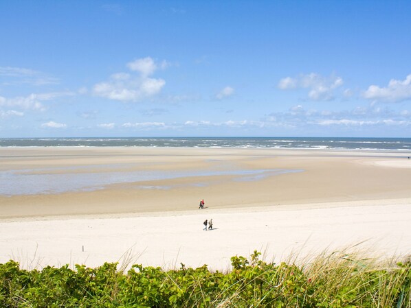 Exterior - Villa in Kamperland With Garden (Kamperland)