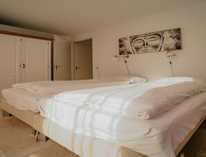 Apartamento | 3 quartos, individualmente mobiliados, roupa de cama
