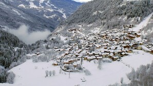 Exterior - Luxurious Apartment in Champagny-en-vanoise Near Ski Area (Champagny-en-Vanoise)