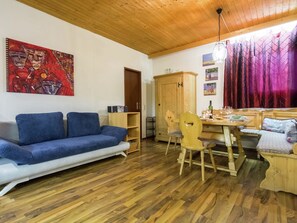 Dining - Apartment in Tauplitz Near Ski Lift (Bad Mitterndorf)