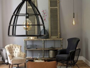 Living room | Fireplace - Spacious Holiday Home in Borkel en Schaft With Garden (Valkenswaard)