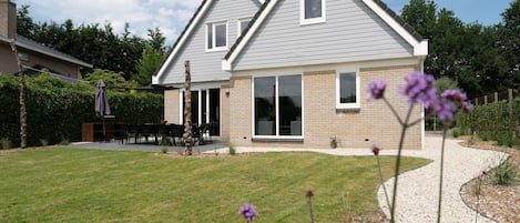 วิลล่า | บริเวณภายนอก