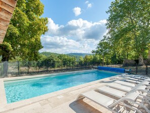 Villa | Pool - Villa in Saignon With Pool and Scenic Views (Saignon)