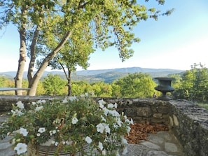 Villa | View from property - Villa in Saignon With Pool and Scenic Views (Saignon)
