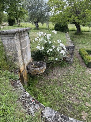 Villa | View from property - Villa in Saignon With Pool and Scenic Views (Saignon)