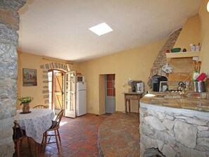 Dining - A Characteristic Detached House With Swimming Pool, Situated in a Green and Peaceful Area (Cotignac)