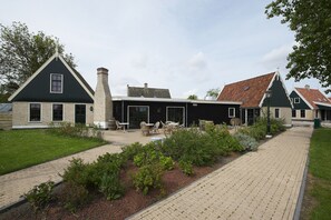 Villa | View from property - Nice Villa in Wieringer Style near Wadden Sea (Hippolytushoef)