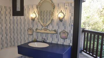 House | Bathroom | Bathtub