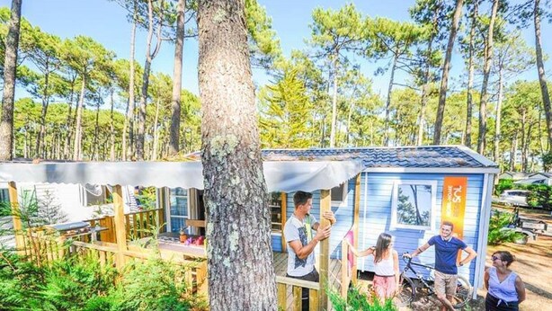 Unclassified image, 1 of 27, button - Pretty Mobile Home With a Covered Terrace 800 m From the Beach (Messanges)