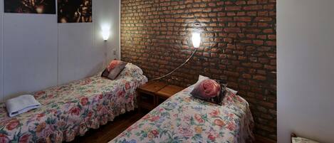 Apartment | 5 bedrooms, individually furnished, bed sheets