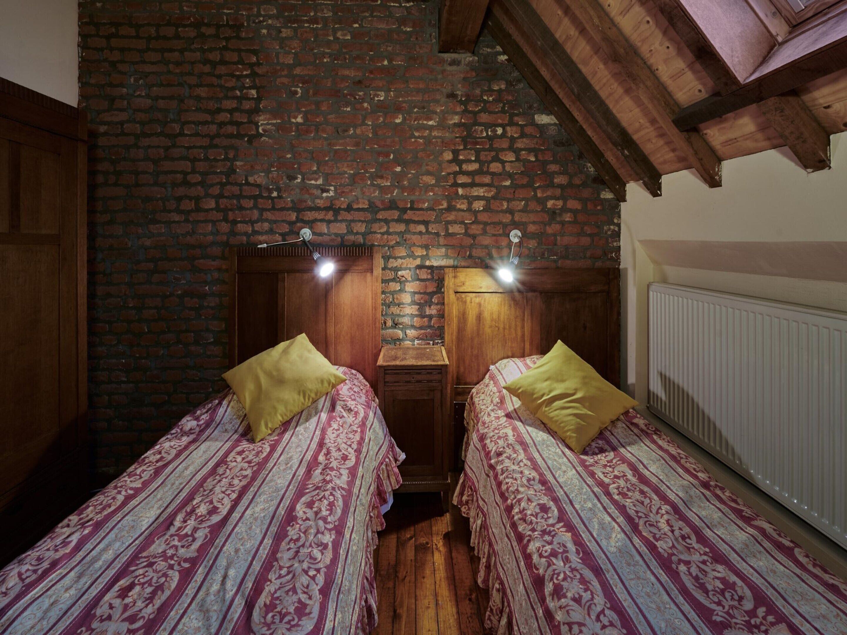 Apartment | 5 bedrooms, individually furnished, bed sheets