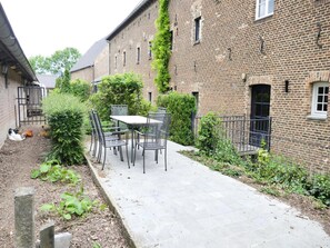 Apartment | Balcony - Modern Comfort in a Central Spot (Eijsden)