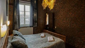 Apartment | 5 bedrooms, individually furnished, bed sheets