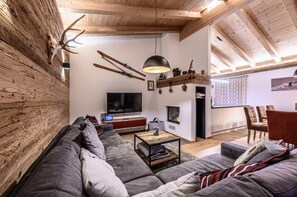 Chalet | Living area