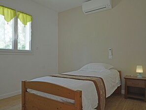 Room amenity - Villa in Montauroux With Pool & Near Forest (Montauroux)